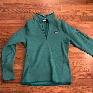 Green Patagonia quarter zip!